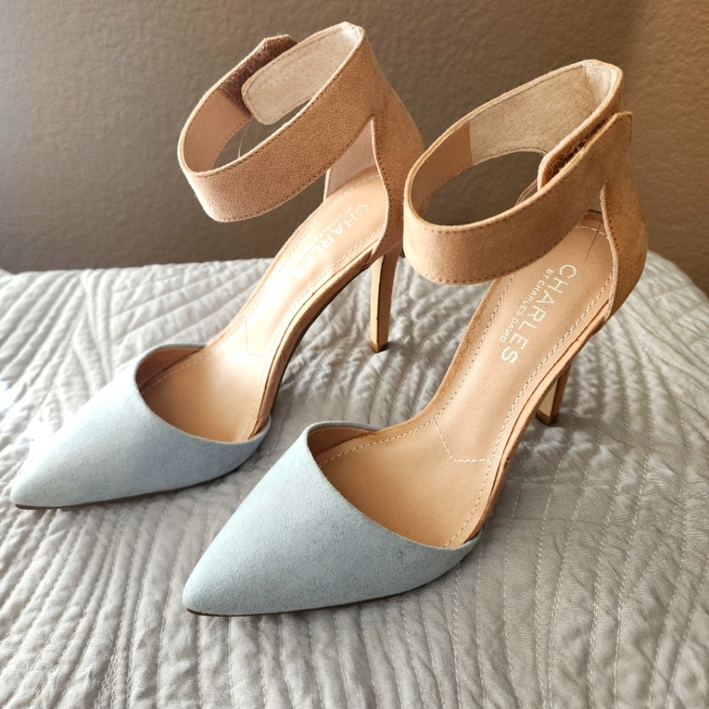 Charles David Heels NWOT